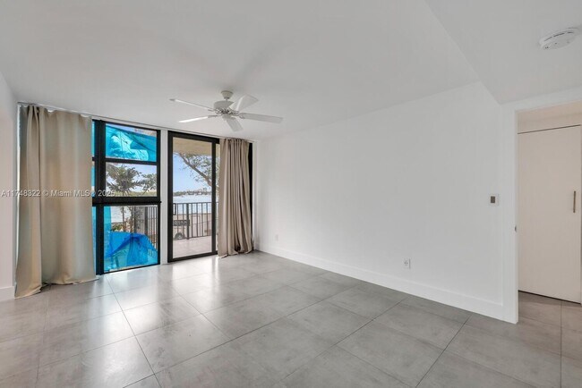 Building Photo - 7751 NE Bayshore Ct