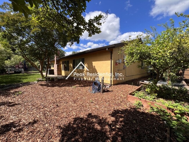 Building Photo - Wonderful 4bd/2ba Citrus Heights Home!