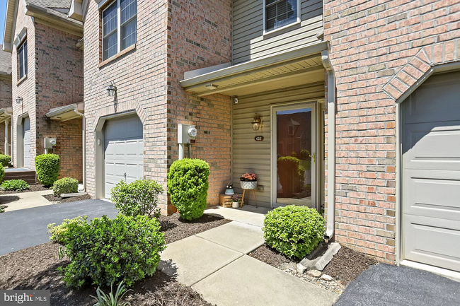 Building Photo - Beautiful 3 Bedroom Townhome Harrisburg