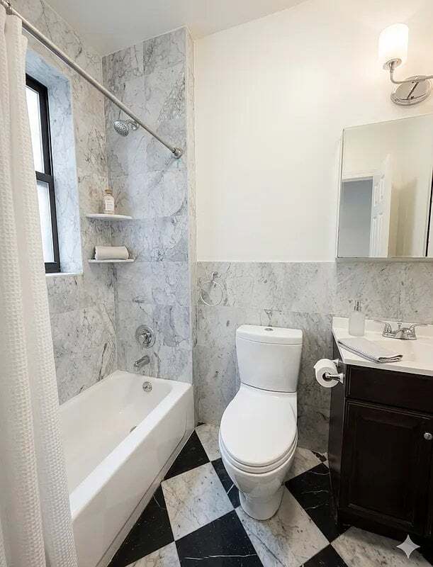 Building Photo - 315 Lincoln Pl