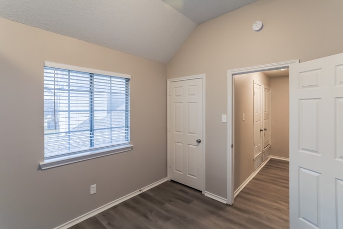 Building Photo - 5513 Maurie Dr