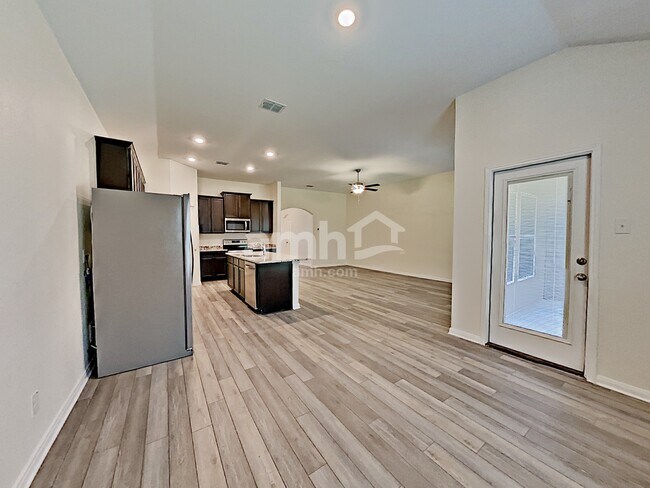 Building Photo - 7934 Cactus Plum Dr