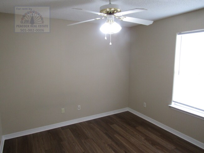 Building Photo - 33 Wolverine Dr