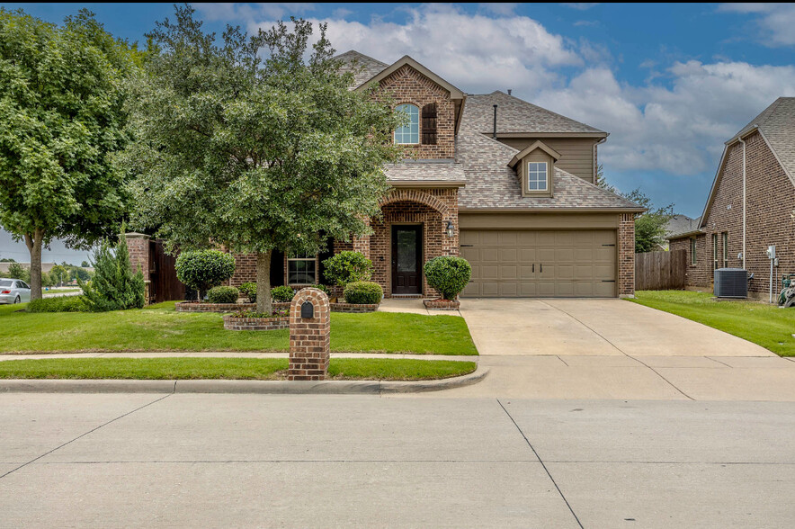 Center of City. Frisco ISD. - 10101 Blue Skies Dr