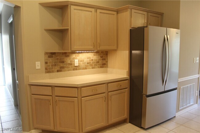 Building Photo - 6993 Lone Oak Blvd
