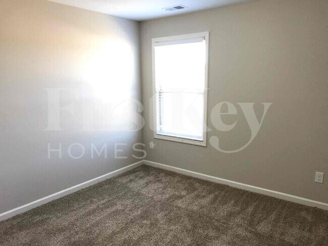 Building Photo - 3861 Cameron Trail SE