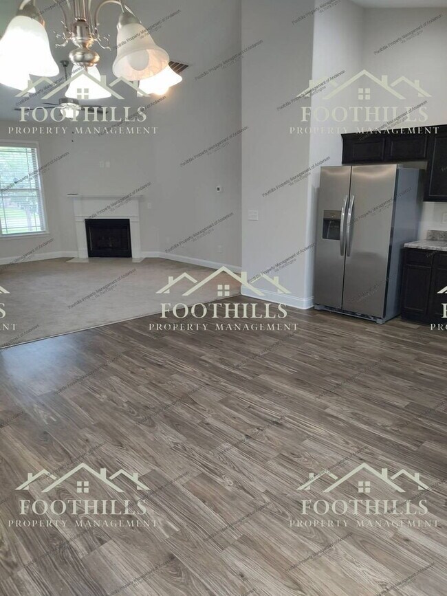 Building Photo - 155 Norfolk Cir