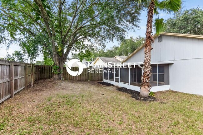 Building Photo - 4 Bedroom Pet-Friendly Home in Valrico, FL with Main Street Renewal