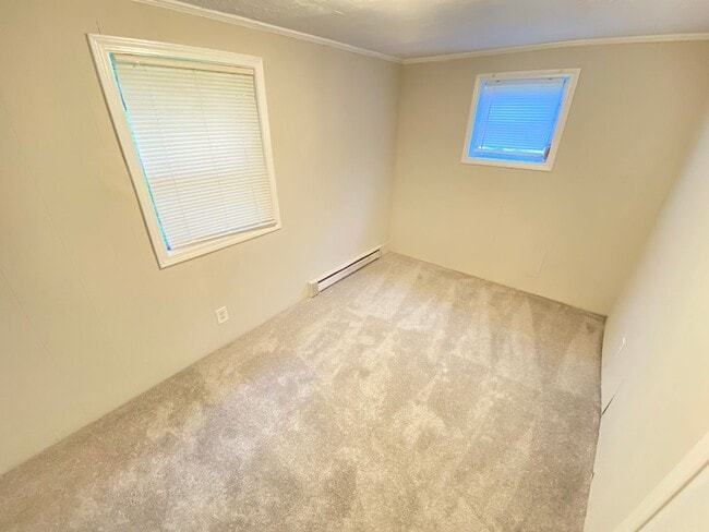 Building Photo - 4bd/1ba House close to Downtown Kannapolis...