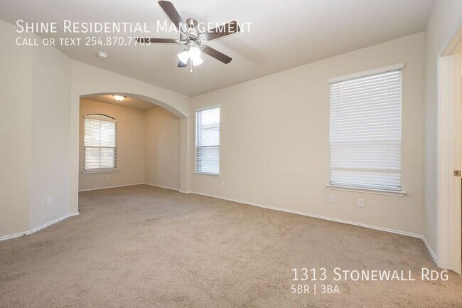 Building Photo - 1313 Stonewall Ridge