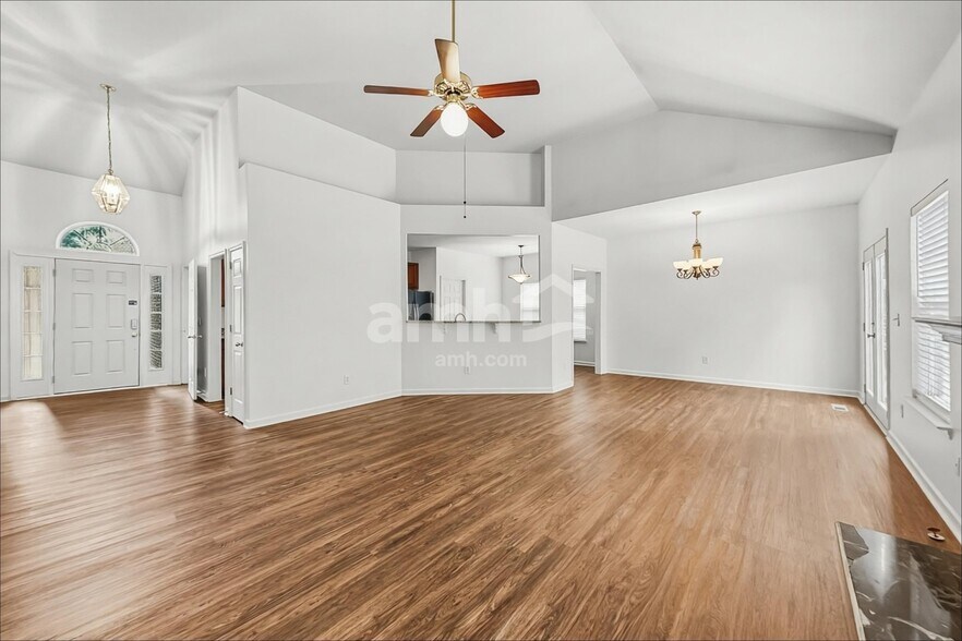 Building Photo - 4804 Peninsula Pointe Dr