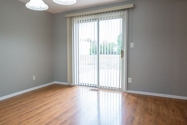 Building Photo - 3125 Tromley Ct