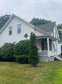 Building Photo - Charming 2-Bedroom 1 Bath Apt. in Middleboro