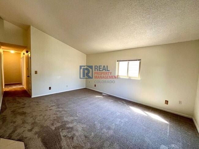 Building Photo - 4945 Marabou Way