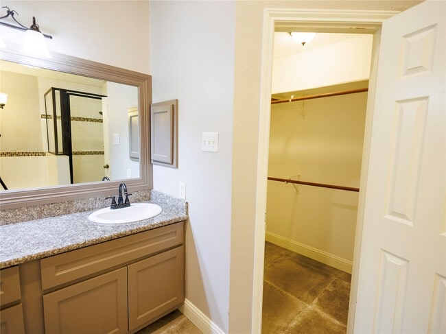 Building Photo - 16307 Mulberry Run Ct