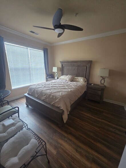 Building Photo - 8000 Tuscany Way