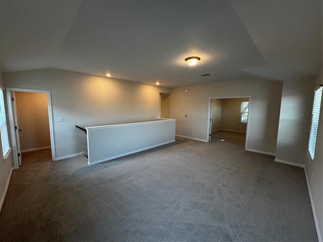 Building Photo - 905 Copper Frond Way