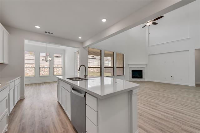 Building Photo - 409 Cottontail Ln