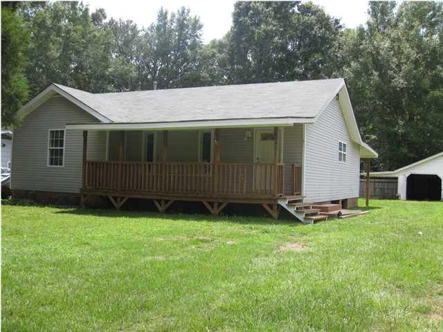 Building Photo - 2404 S Hillwood Dr