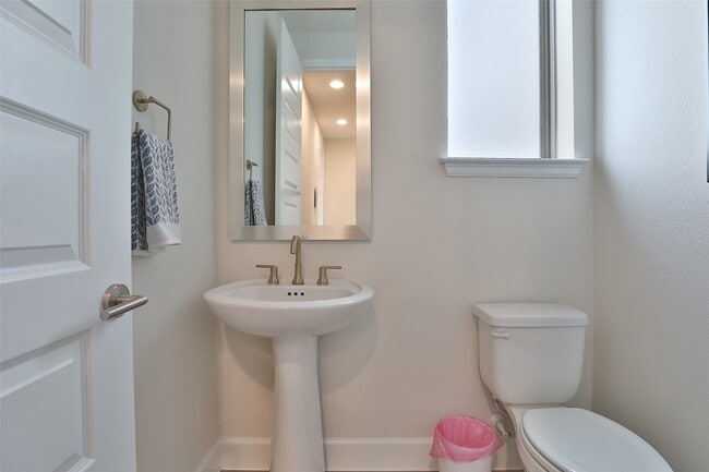Building Photo - 24707 Celestial Lily Dr