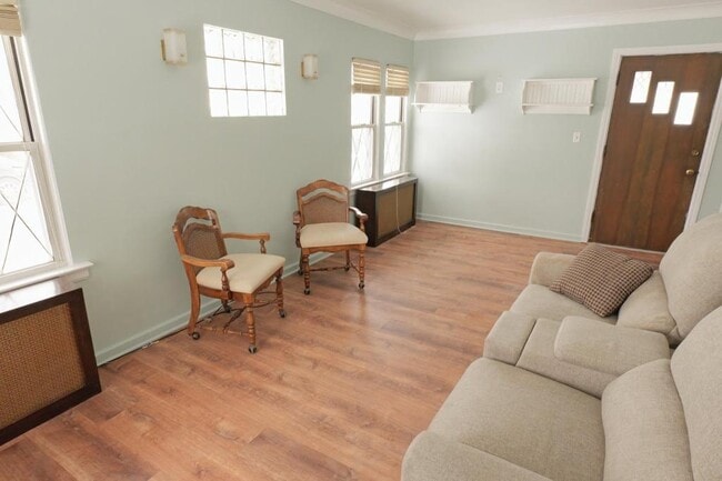 Building Photo - 4102 Elm Ave