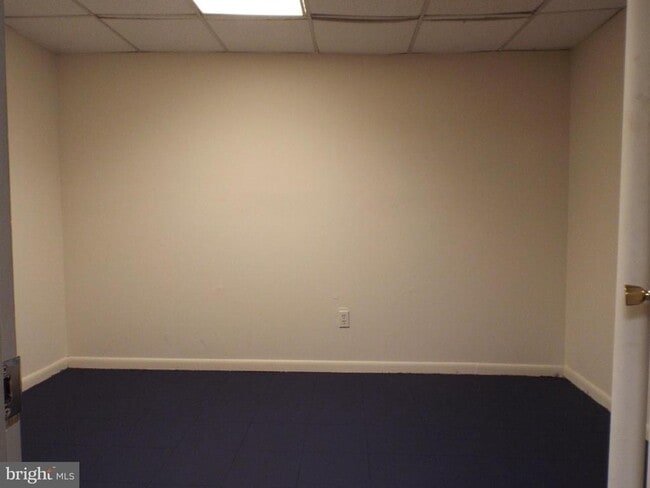 Building Photo - 5501 Rollins Ln