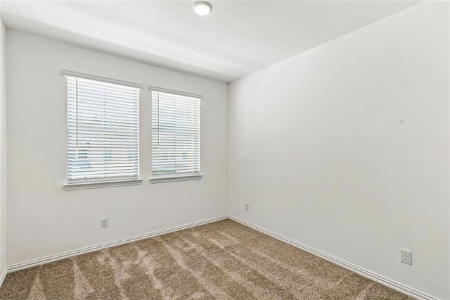 Building Photo - 537 Parkside Dr