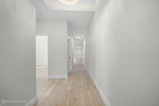 Building Photo - 434 Borraclough Ave