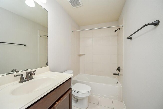 Building Photo - 18707 Majestic Vista Ln