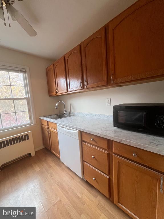 Building Photo - 125 Talbott St