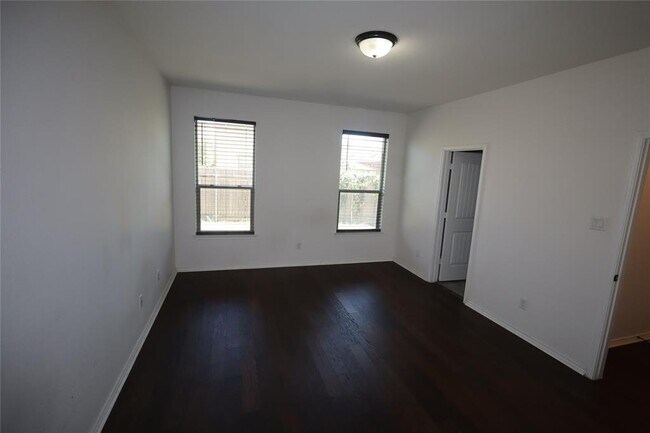 Building Photo - 17009 Gibbons Path