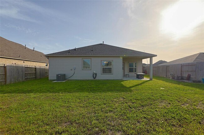 Building Photo - 2430 Mar Vis Ln