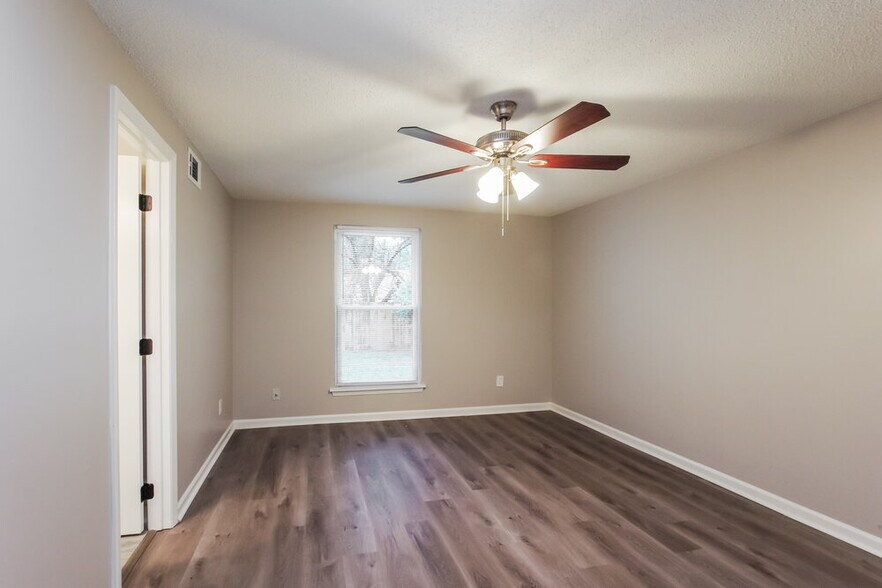 Building Photo - 6636 Piney Path Rd