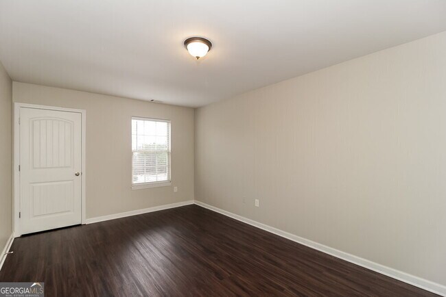 Building Photo - 121 Bethany Manor Dr