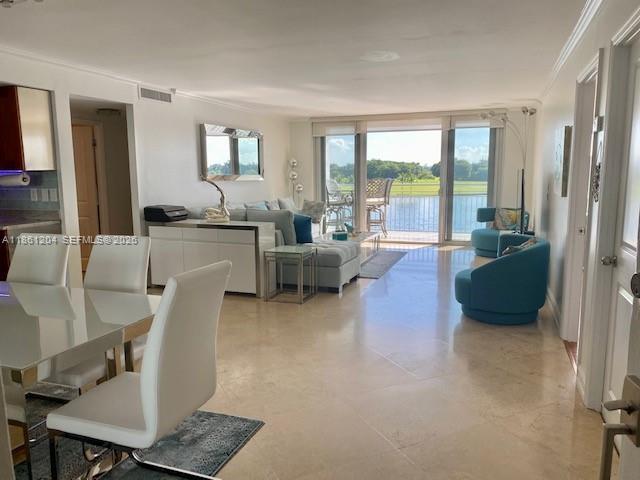 Building Photo - 9250 W Bay Harbor Dr