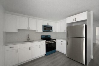 Building Photo - 2807 Reo Ln