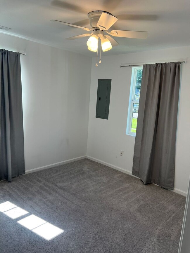 Building Photo - Welcome to this beautiful home located in ...