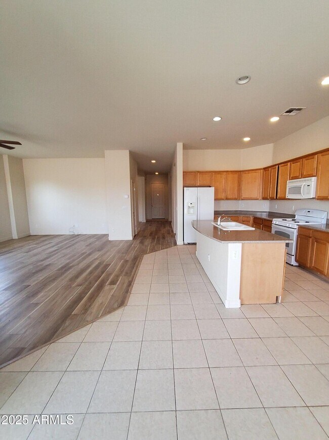 Building Photo - 17668 W Verdin Rd