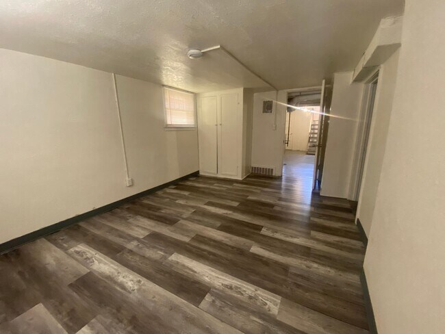 Building Photo - Viking Properties, LLC Duplex