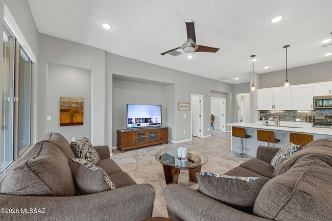 Building Photo - 39589 S Summerwood Dr