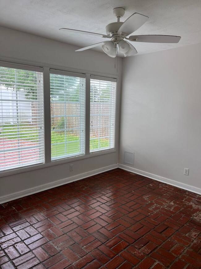 Building Photo - Beautiful Home for Lease