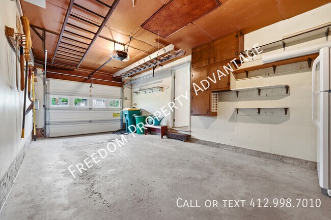 Building Photo - 139 W Fair Meadows Dr