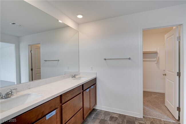 Building Photo - 10339 Dallington St