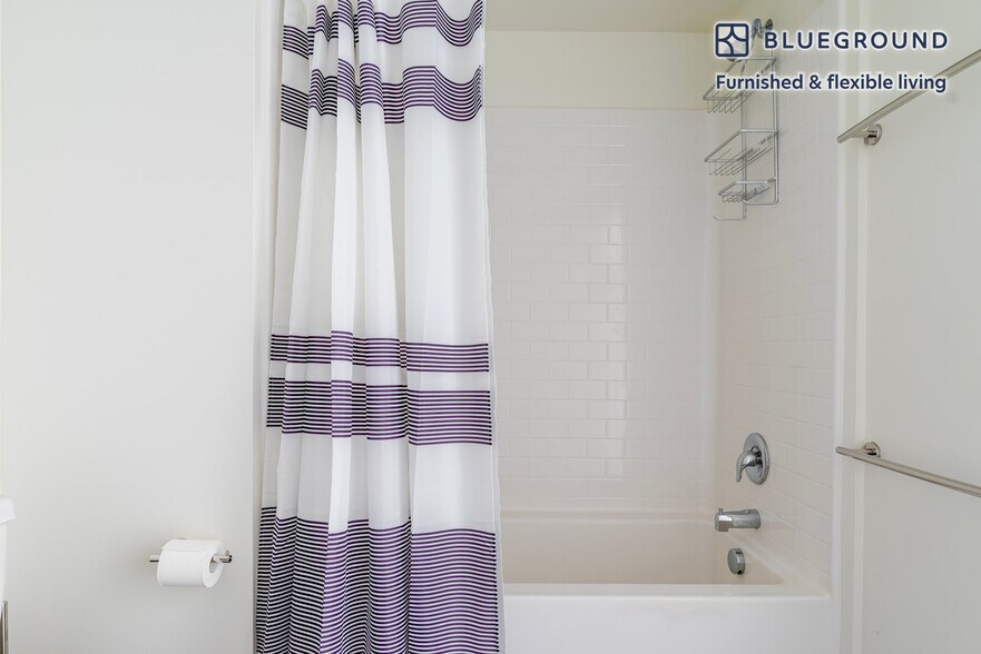 Building Photo - 1501 Buena Vista Ave