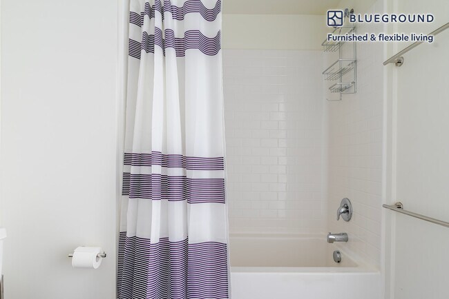 Building Photo - 1501 Buena Vista Ave