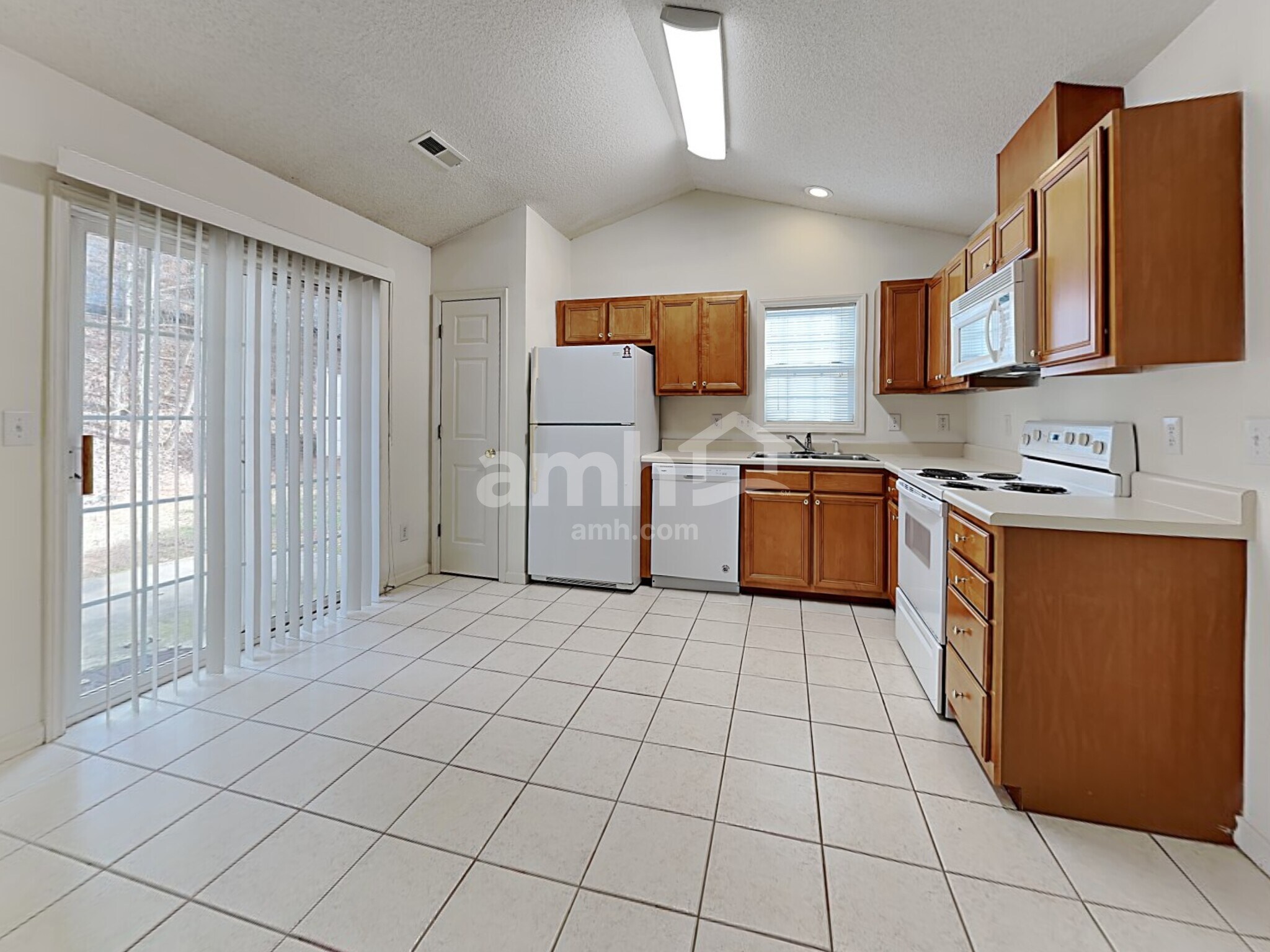 Building Photo - 185 Charlotte Ct