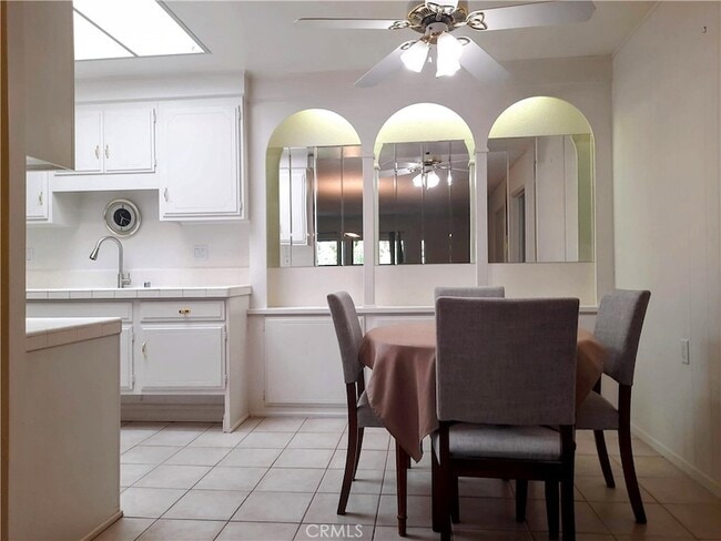 Building Photo - 2233 Via Puerta