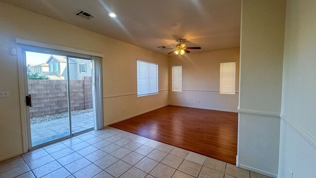 Building Photo - 3 bed, 2.5 bath, 1,746 sq ft home in southwest Las Vegas