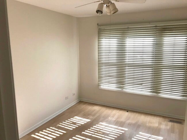 Building Photo - 1120 Fieldstone Ln