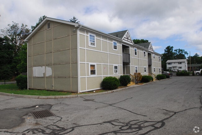 Building Photo - 56-60 Rose Ave